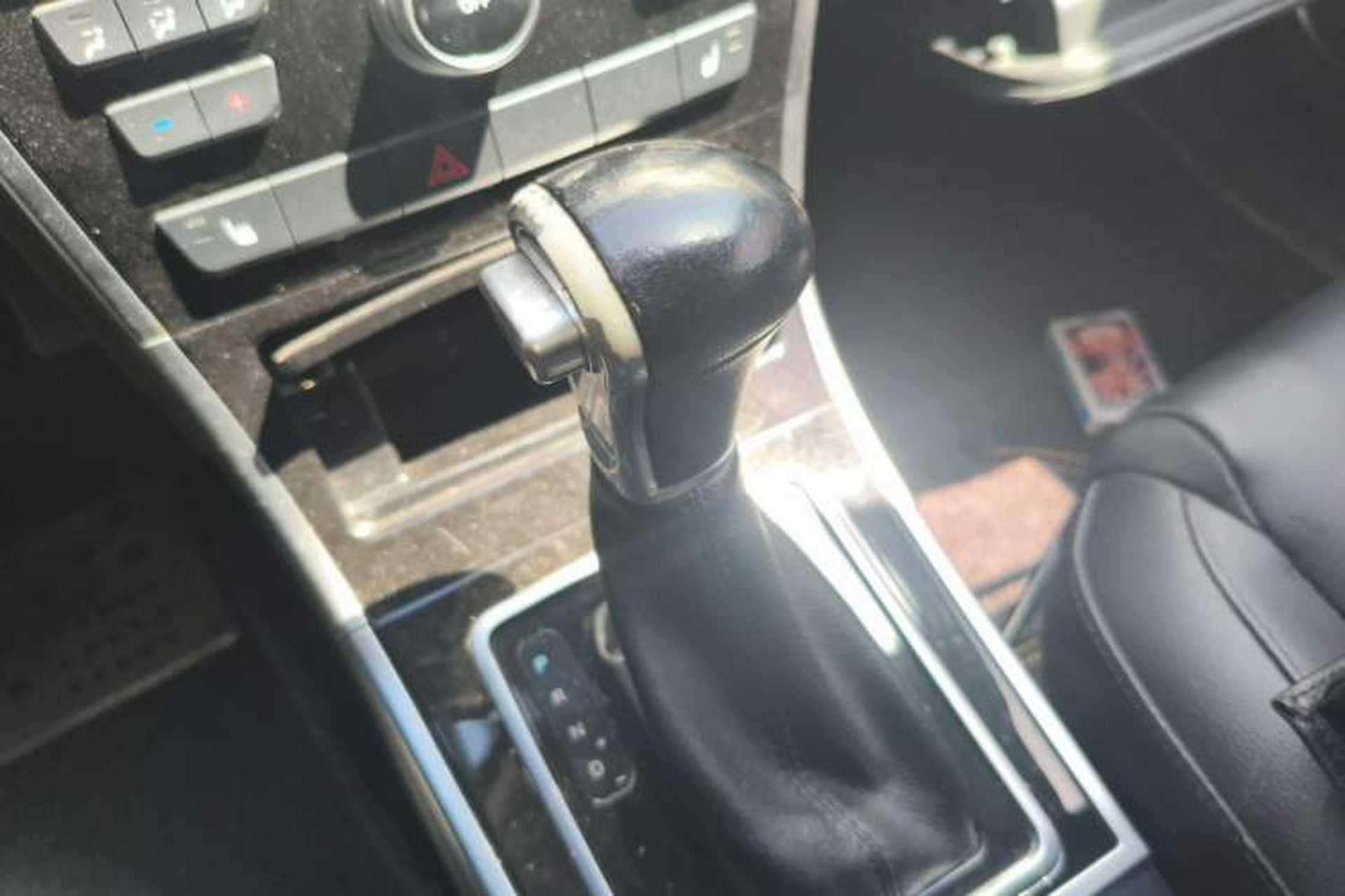 Used Haval H2 2015 1.5T Automatic Two-Wheel Drive Elite Edition Gear Lever