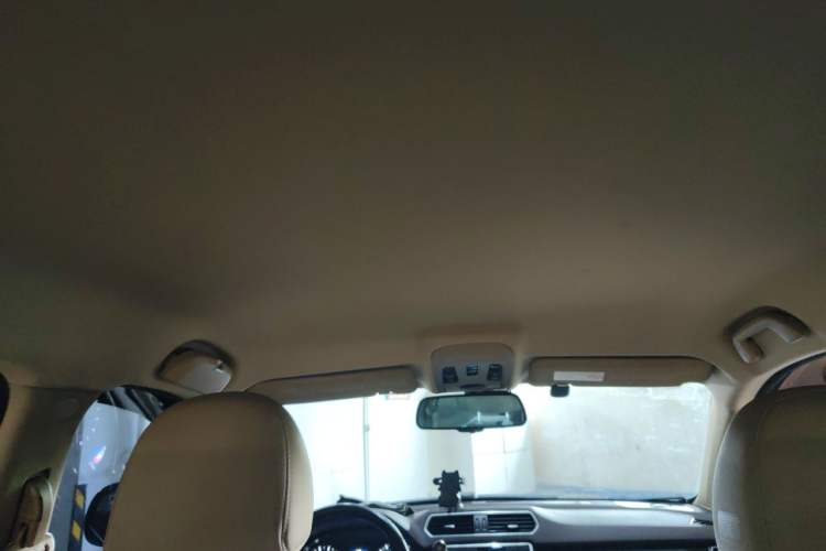 Used Haval H2 2015 1.5T Automatic Two-Wheel Drive Elite Edition Headliner