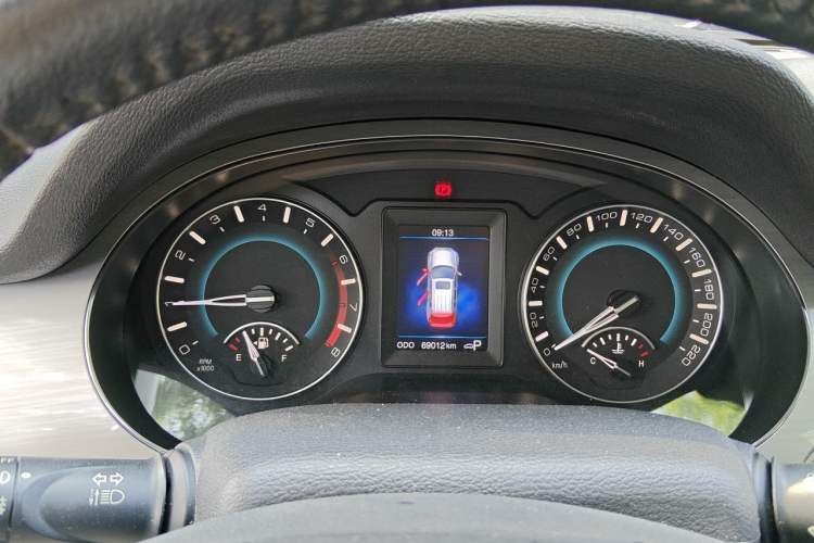 Used Haval H2 2015 1.5T Automatic Two-Wheel Drive Elite Edition Instrument Cluster