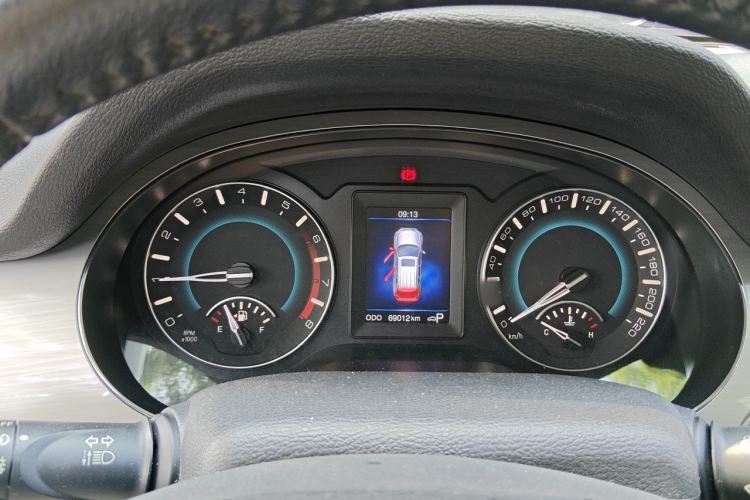 Used Haval H2 2015 1.5T Automatic Two-Wheel Drive Elite Edition Instrument Cluster