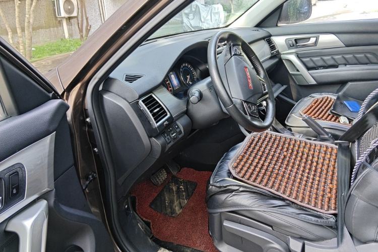 Used Haval H2 2015 1.5T Automatic Two-Wheel Drive Elite Edition Interior 3