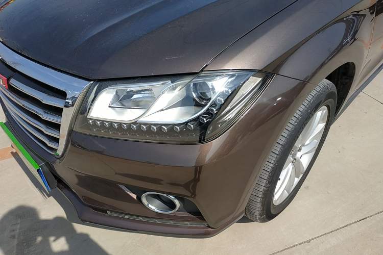 Used Haval H2 2015 1.5T Automatic Two-Wheel Drive Prestige Edition Left Front Headlight