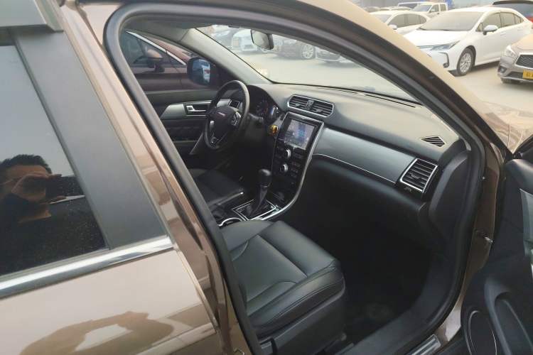 Used Haval H2 2015 1.5T Automatic Two-Wheel Drive Elite Edition Right Front Seat
