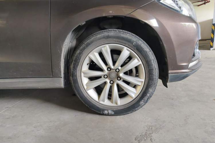 Used Haval H2 2015 1.5T Automatic Two-Wheel Drive Elite Edition Right Front Wheel Hub