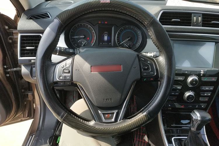 Used Haval H2 2015 1.5T Automatic Two-Wheel Drive Prestige Edition Steering Wheel