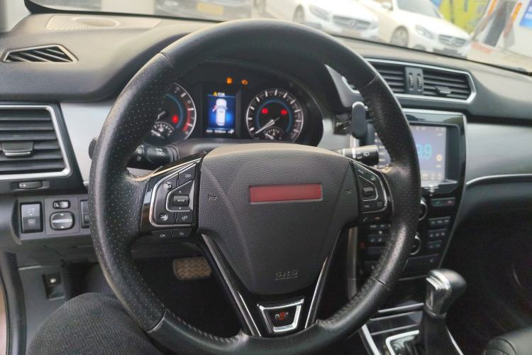 Used Haval H2 2015 1.5T Automatic Two-Wheel Drive Elite Edition Steering Wheel