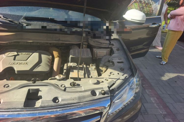 Used Haval H2 2015 1.5T Automatic Two-Wheel Drive Elite Edition Engine Bay Left