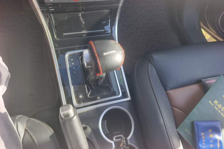 Used Haval H2 2015 1.5T Automatic Two-Wheel Drive Elite Edition Gear Lever