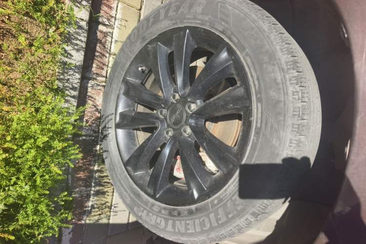 Used Haval H2 2015 1.5T Automatic Two-Wheel Drive Elite Edition Right Front Wheel Hub