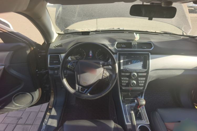 Used Haval H2 2015 1.5T Automatic Two-Wheel Drive Elite Edition Steering Wheel