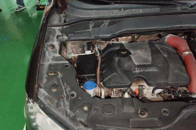 Used Haval H2 2015 1.5T Automatic Two-Wheel Drive Prestige Edition Engine Bay Right