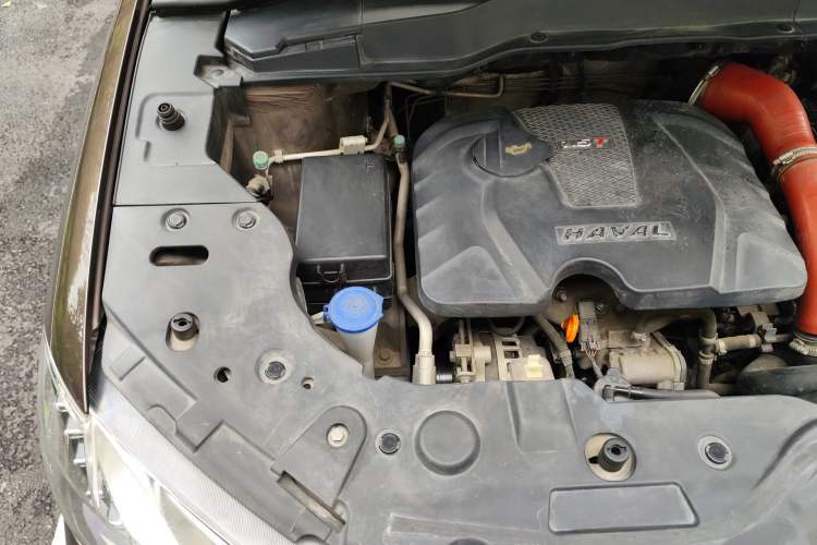 Used Haval H2 2015 1.5T Automatic Two-Wheel Drive Elite Edition Engine Bay Right