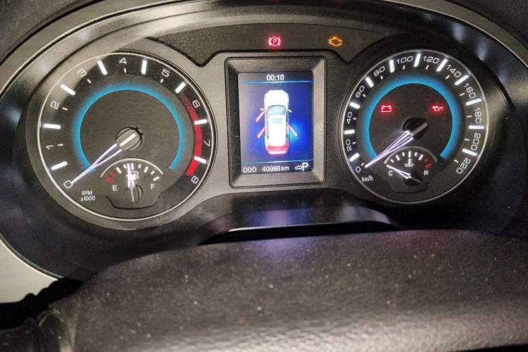 Used Haval H2 2015 1.5T Automatic Two-Wheel Drive Prestige Edition Odometer Close Up