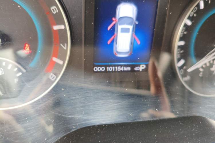 Used Haval H2 2015 1.5T Automatic Two-Wheel Drive Elite Edition Odometer Close Up