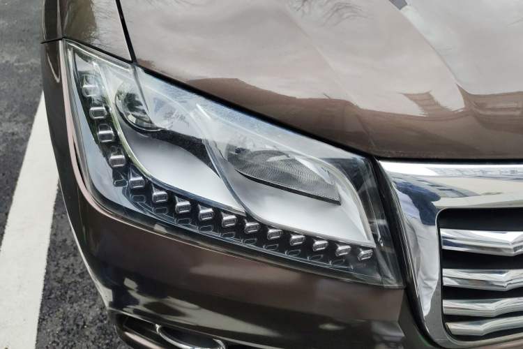 Used Haval H2 2015 1.5T Automatic Two-Wheel Drive Elite Edition Right Front Headlight