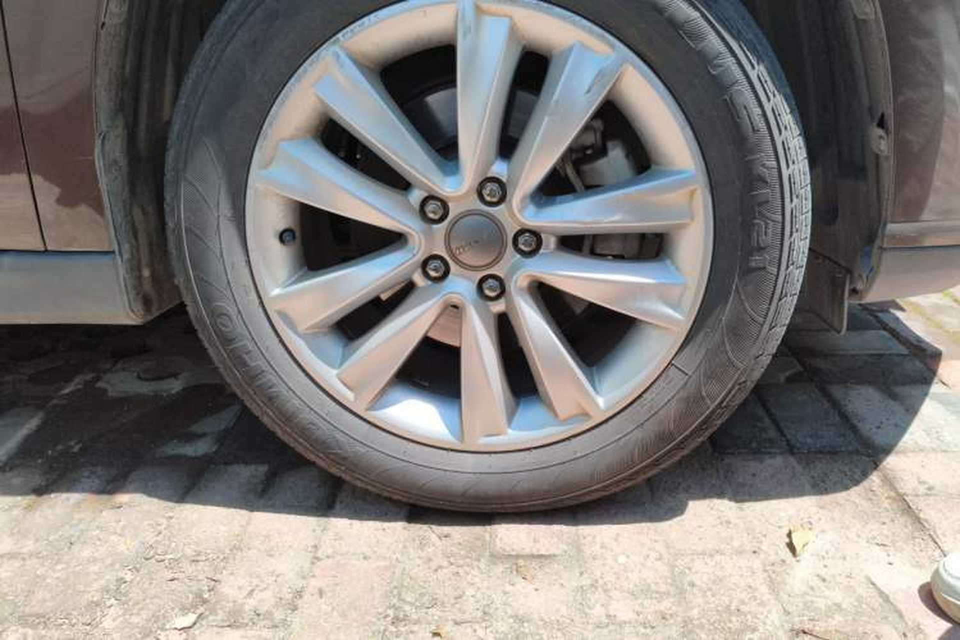 Used Haval H2 2015 1.5T Automatic Two-Wheel Drive Prestige Edition Right Front Wheel Hub