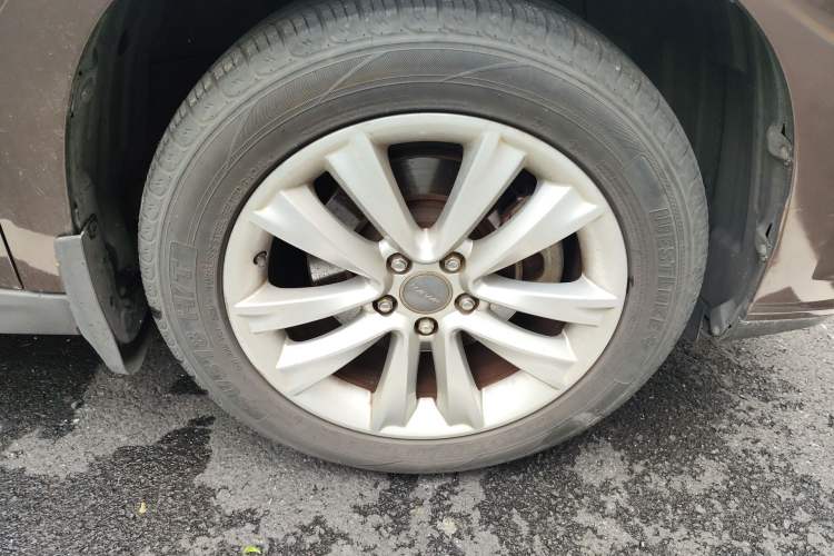 Used Haval H2 2015 1.5T Automatic Two-Wheel Drive Elite Edition Right Front Wheel Hub