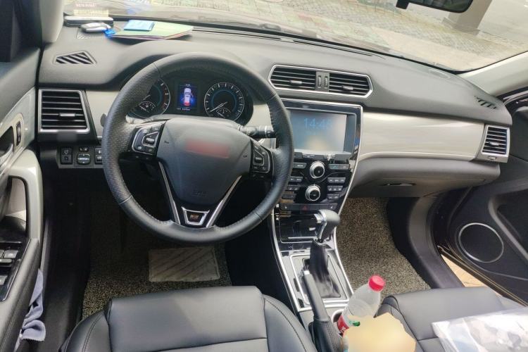Used Haval H2 2015 1.5T Automatic Two-Wheel Drive Elite Edition Steering Wheel