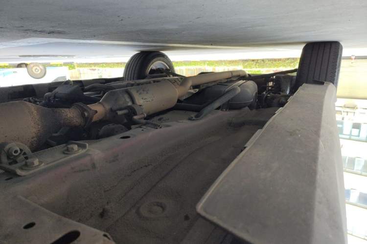 Used Haval H2 2015 1.5T Automatic Two-Wheel Drive Prestige Edition Chassis Front Right