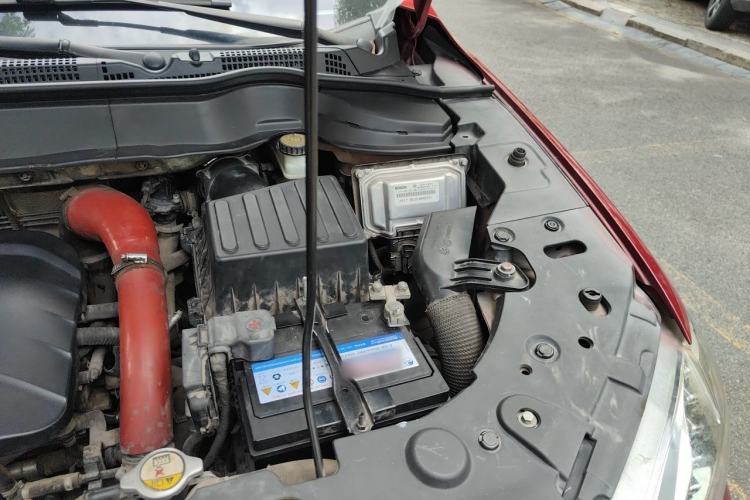 Used Haval H2 2015 1.5T Automatic Two-Wheel Drive Elite Edition Engine Bay Left