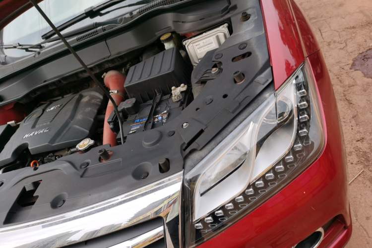 Used Haval H2 2015 1.5T Automatic Two-Wheel Drive Prestige Edition Engine Bay Left