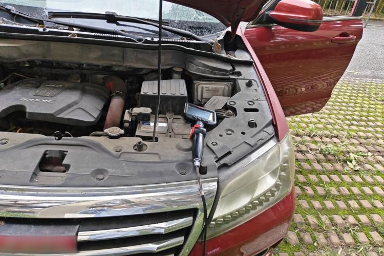 Used Haval H2 2015 1.5T Automatic Two-Wheel Drive Elite Edition Engine Bay Left