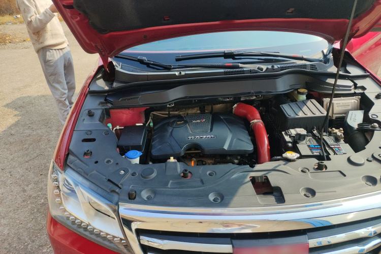 Used Haval H2 2015 1.5T Automatic Two-Wheel Drive Elite Edition Engine Bay Right