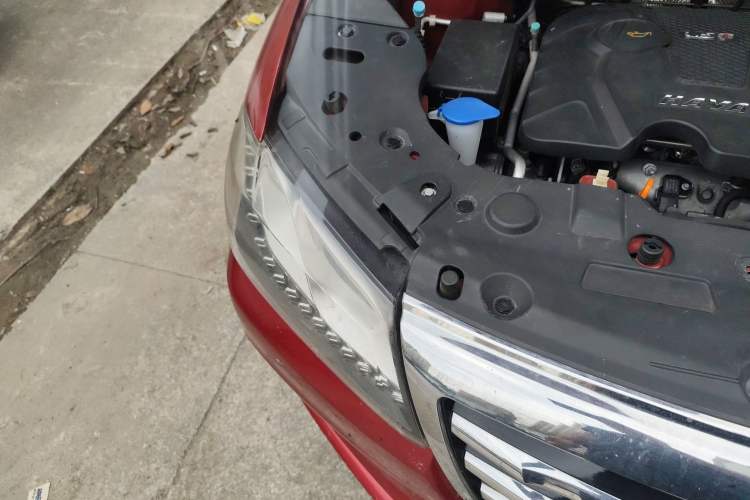 Used Haval H2 2015 1.5T Automatic Two-Wheel Drive Elite Edition Engine Bay Right