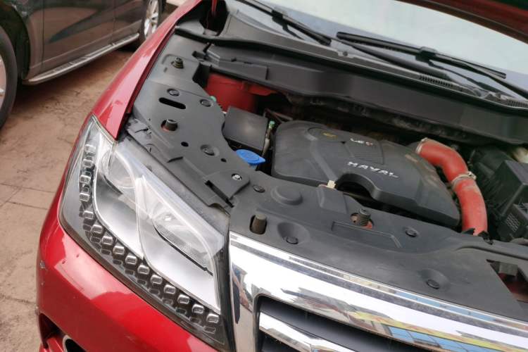 Used Haval H2 2015 1.5T Automatic Two-Wheel Drive Prestige Edition Engine Bay Right