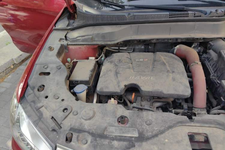 Used Haval H2 2015 1.5T Automatic Two-Wheel Drive Elite Edition Engine Bay Right