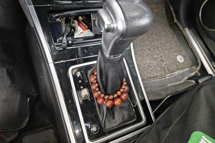 Used Haval H2 2015 1.5T Automatic Two-Wheel Drive Elite Edition Gear Lever