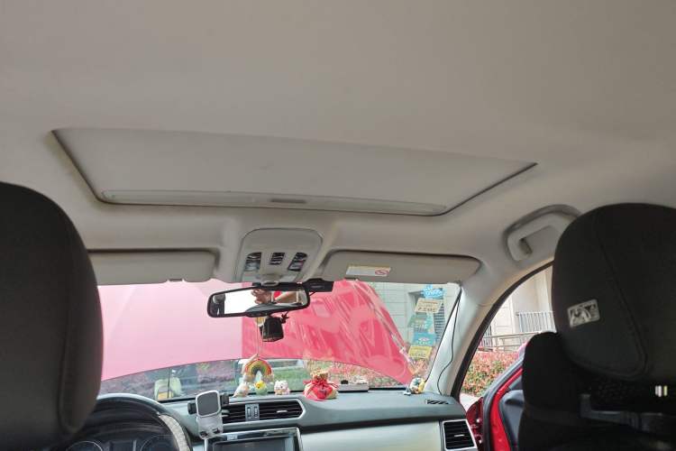 Used Haval H2 2015 1.5T Automatic Two-Wheel Drive Prestige Edition Headliner