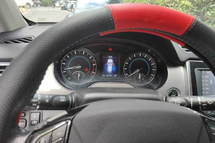 Used Haval H2 2015 1.5T Automatic Two-Wheel Drive Elite Edition Instrument Cluster