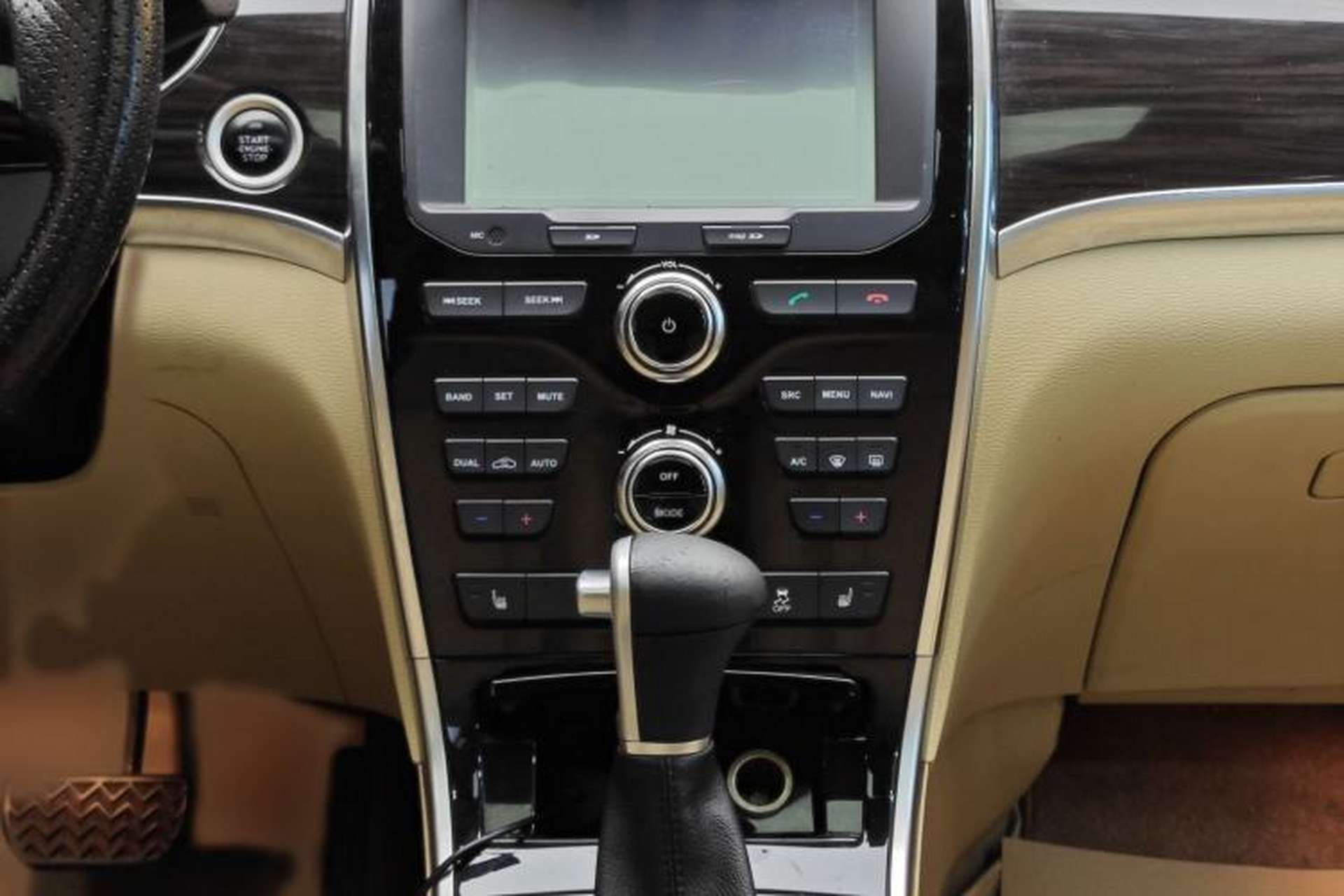 Used Haval H2 2015 1.5T Automatic Two-Wheel Drive Prestige Edition Interior 6