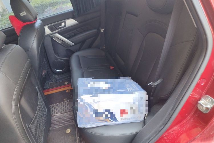 Used Haval H2 2015 1.5T Automatic Two-Wheel Drive Prestige Edition Left Rear Seat