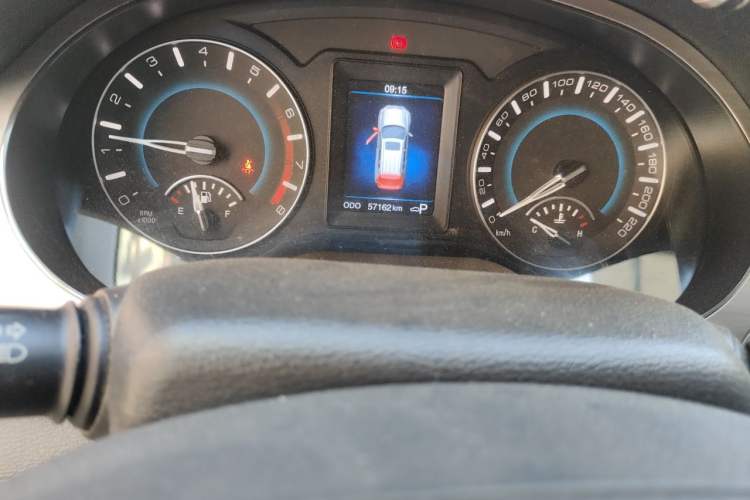 Used Haval H2 2015 1.5T Automatic Two-Wheel Drive Elite Edition Odometer Close Up