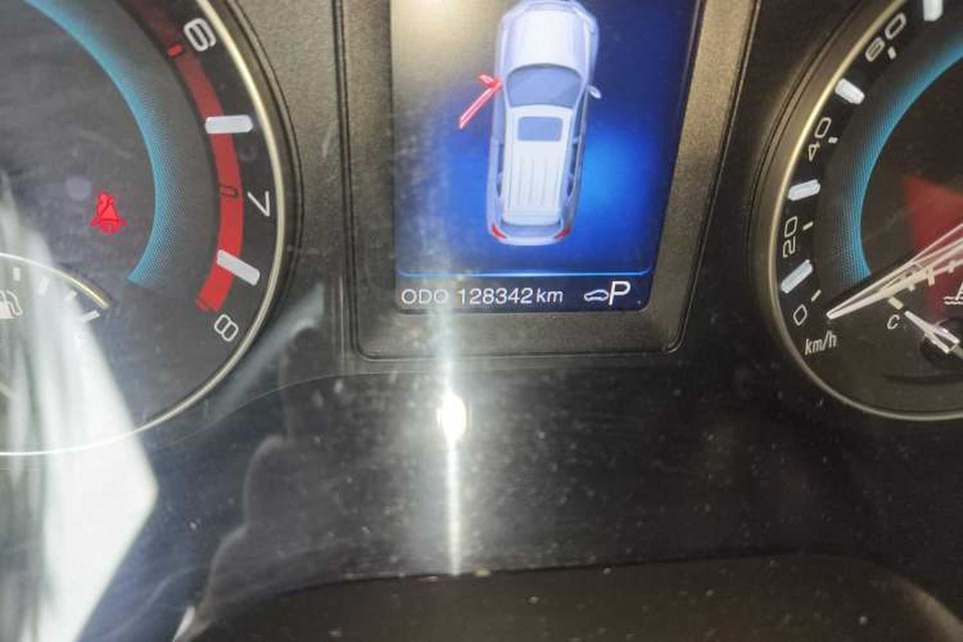 Used Haval H2 2015 1.5T Automatic Two-Wheel Drive Prestige Edition Odometer Close Up