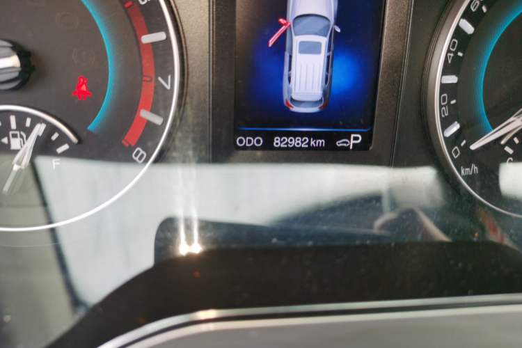 Used Haval H2 2015 1.5T Automatic Two-Wheel Drive Prestige Edition Odometer Close Up