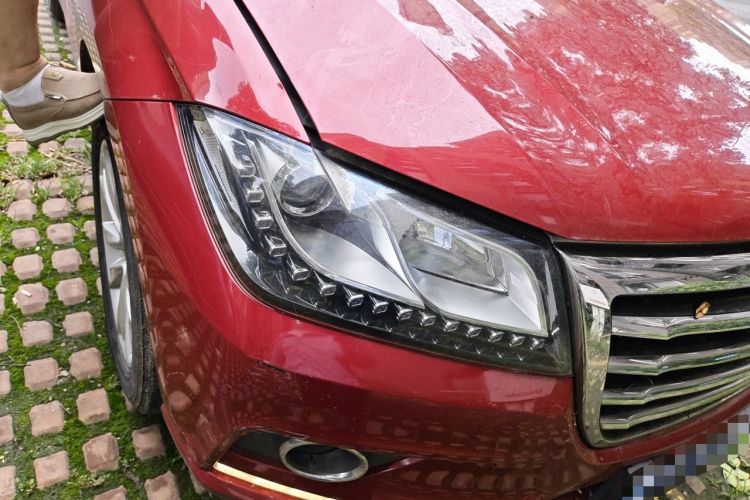 Used Haval H2 2015 1.5T Automatic Two-Wheel Drive Elite Edition Right Front Headlight