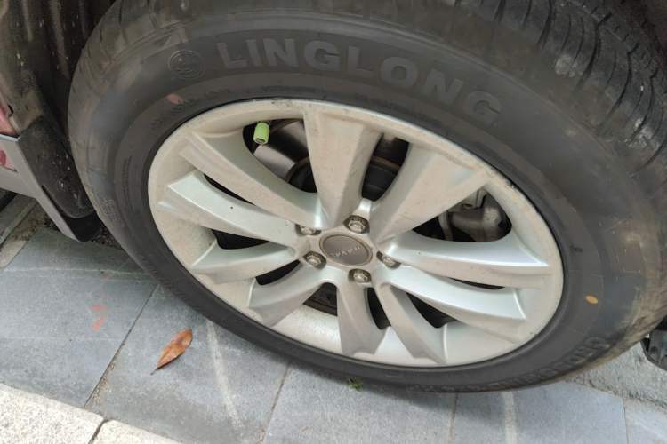 Used Haval H2 2015 1.5T Automatic Two-Wheel Drive Elite Edition Right Front Wheel Hub
