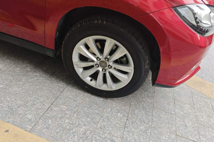 Used Haval H2 2015 1.5T Automatic Two-Wheel Drive Prestige Edition Right Front Wheel Hub