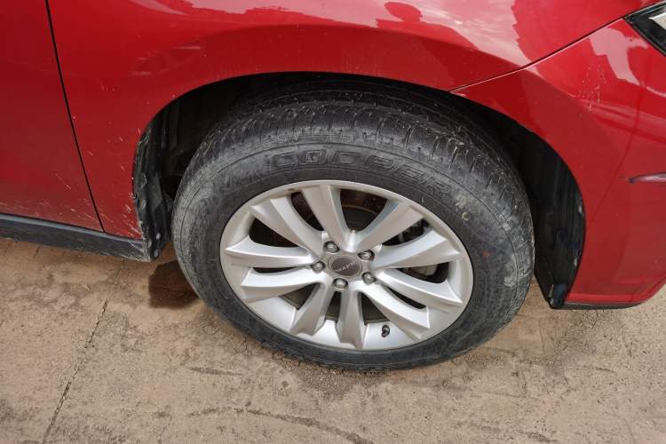 Used Haval H2 2015 1.5T Automatic Two-Wheel Drive Prestige Edition Right Front Wheel Hub