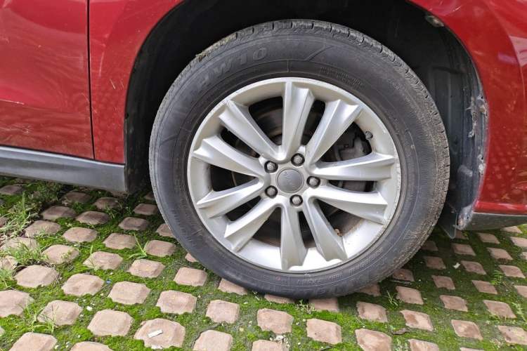 Used Haval H2 2015 1.5T Automatic Two-Wheel Drive Elite Edition Right Front Wheel Hub