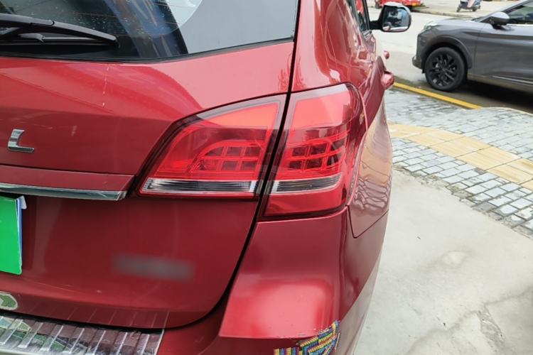 Used Haval H2 2015 1.5T Automatic Two-Wheel Drive Elite Edition Right Rear Taillight