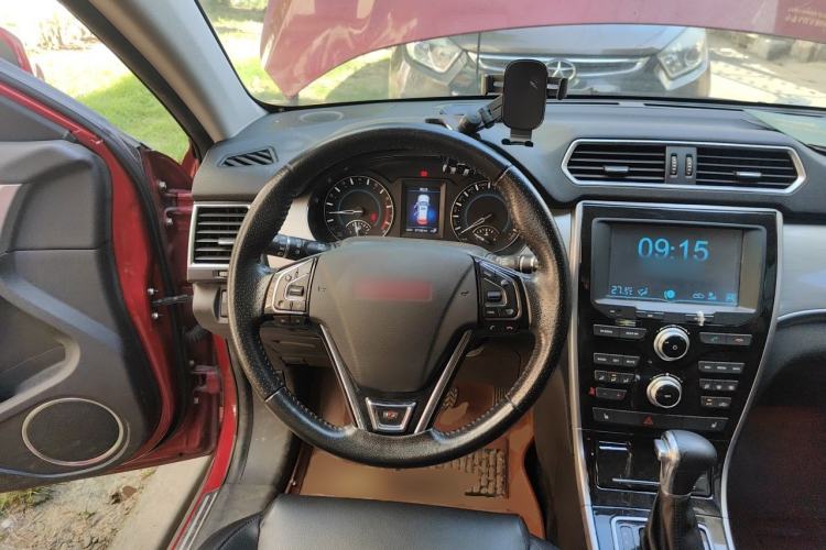 Used Haval H2 2015 1.5T Automatic Two-Wheel Drive Elite Edition Steering Wheel
