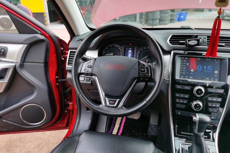 Used Haval H2 2015 1.5T Automatic Two-Wheel Drive Prestige Edition Steering Wheel