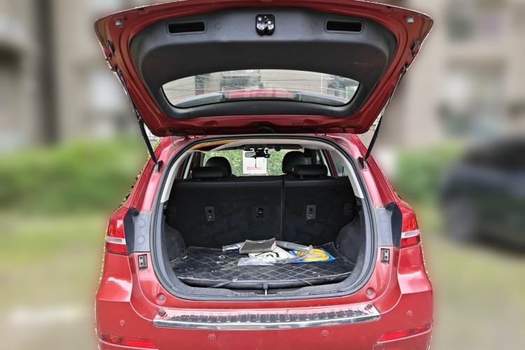Used Haval H2 2015 1.5T Automatic Two-Wheel Drive Elite Edition Trunk
