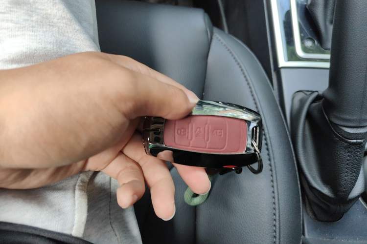 Used Haval H2 2015 1.5T Automatic Two-Wheel Drive Elite Edition Vehicle Key