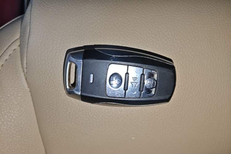Used Haval H2 2015 1.5T Automatic Two-Wheel Drive Prestige Edition Vehicle Key