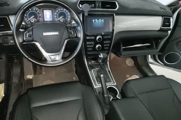 Used Haval H2 2015 1.5T Automatic Two-Wheel Drive Elite Edition Center Console